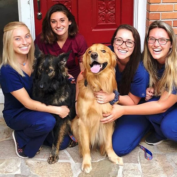 Alex Lebovic and her vet school classmates